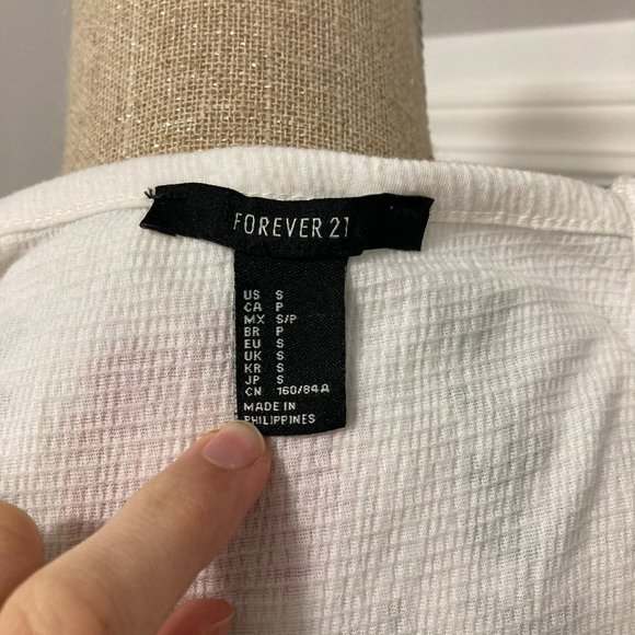 Small F21 Embroidered Crop Top - Picture 4 of 4